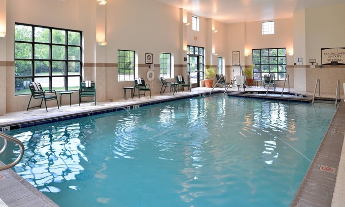 Chesapeake Apartamento | Great Studio | Pool & Hot Tub. Your Next Vacation