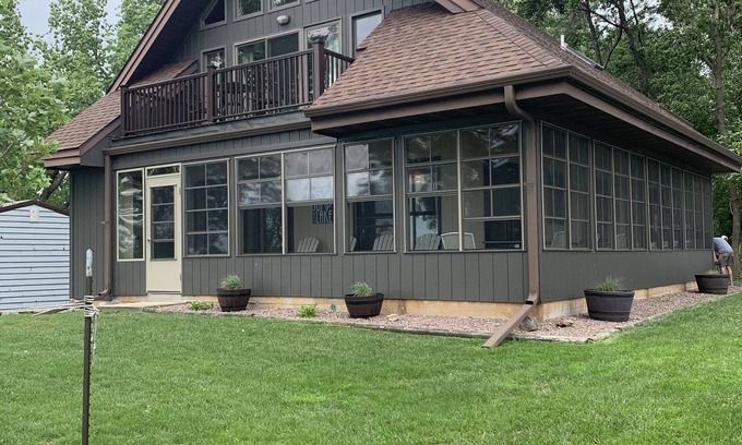 Ortonville Casa | Gran casa junto al lago durante todo el año en State Park, golf y otras actividades