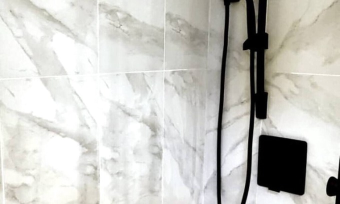 Industrial Park Condominio | Green Blossoming, Sunny, Newly Renovated, Condo