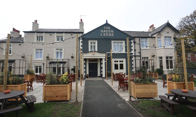 Hoylake Hotel | Green Lodge, Wirral by Marston's Inns