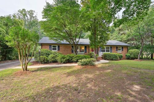 Greensboro Casa | Greensboro Golf Getaway - 9 Mi to Downtown!