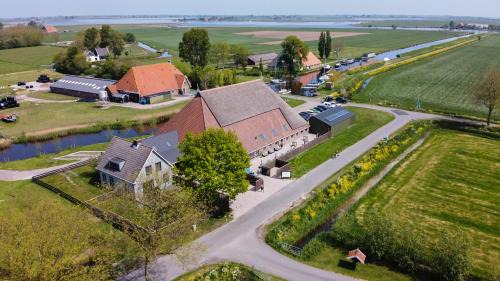 Nijhuizum Casa | Groepsaccommodatie Fries en Fruitig Nijhuizum