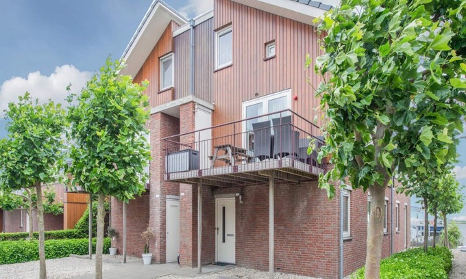 Municipality of Uitgeest Apartamento | Ground-floor flat directly on the water