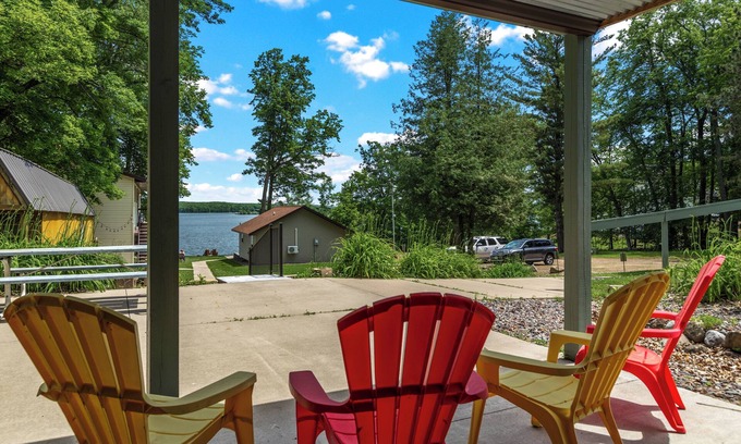 Sarona Condominio | Grumpys Hideaway Condo