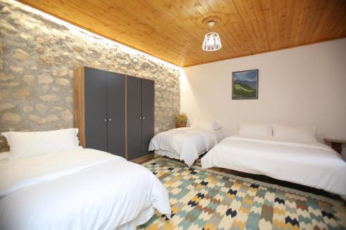 Jala Chalet De Esquí | Guest House Bashaj Village