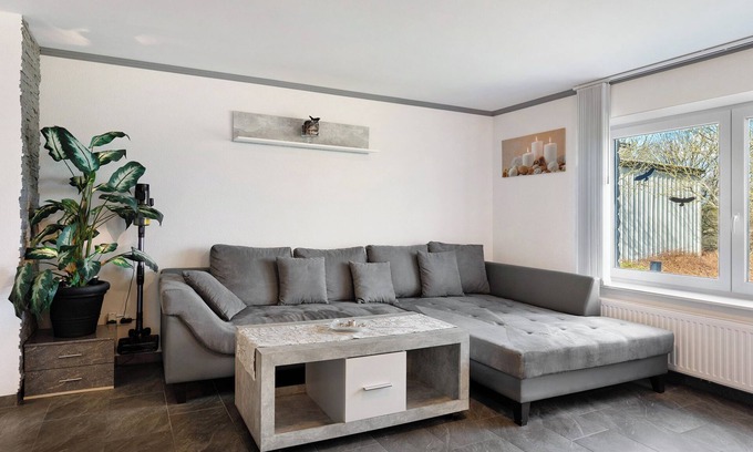 Nehmten Casa | Casa de huéspedes 'Deluxe Fewo Zw Plöner See U Ostsee' con balcón y Wi-Fi