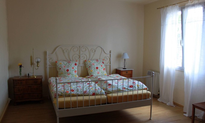 Dennevy Cabaña | Casa de huéspedes que ofrece la dulzura de la vida directamente en el Canal du Centre.