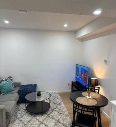 Southwest Calgary Apartamento | Guest suite in Southwest Calgary