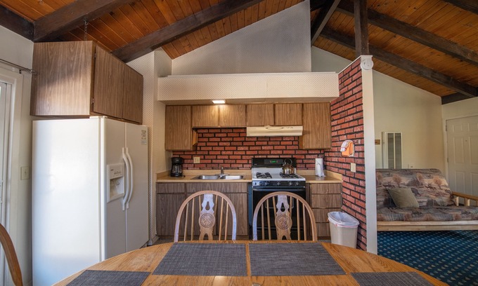 June Lake Hotel | Gull Lake Lodge