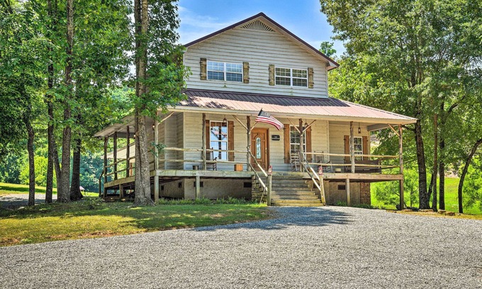 Guntersville Cabaña | Guntersville Cabin Nestled in Kudzu Cove Resort