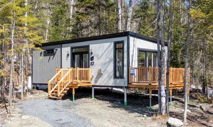 Adstock Chalet De Esquí | Hôtel à la maison - La Cachette, golf et ski!