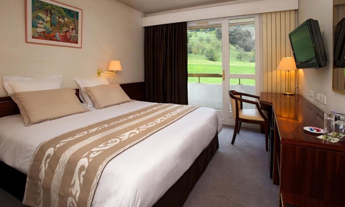 Cluses Hotel | Hôtel 4C