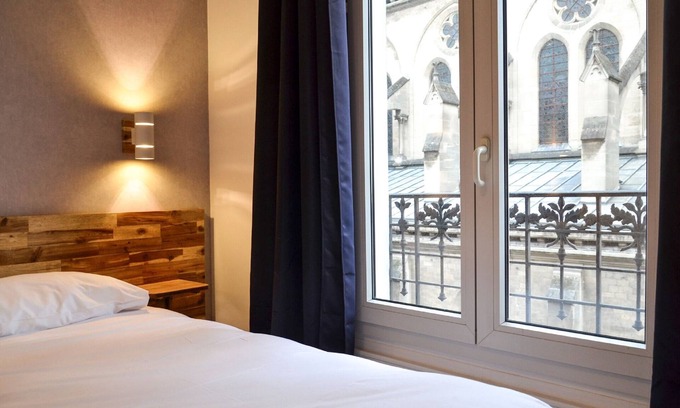 Amerique Hotel | Hôtel de la Perdrix Rouge