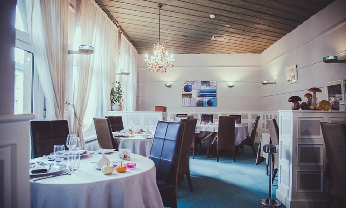 Yssingeaux Hotel | Hôtel Logis Le Bourbon