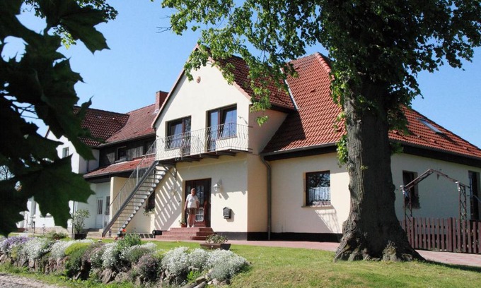 Kroepelin Apartamento | Hübsche Wohnung in Kröpelin mit eigener Terrasse