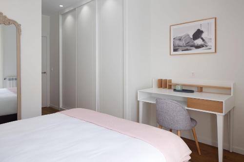 Centro histórico de Hondarribia Apartamento | H SUITE2A by Smiling Rentals