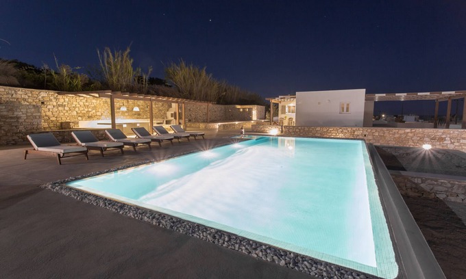 Parikia Villa | H2O Privado Villa Paros, piscina infinita, salón con vista al mar, barbacoa y Bar