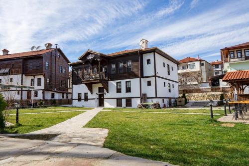 Taraklı Hotel | Hacı Rıfatlar Konağı