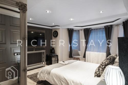Clapton Hotel | Hackney Suites - En-suite rooms & amenities