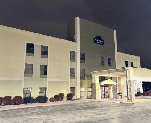 Harvey Hotel | Halsted Inn and Suites Harvey - Chicago Southland