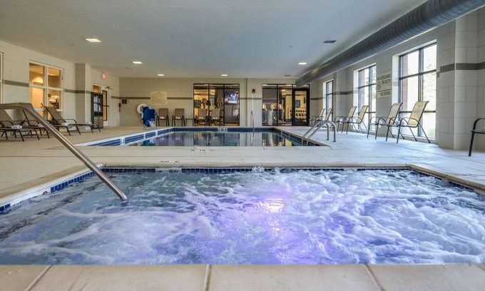 Brighton Hotel | Hampton Inn Brighton