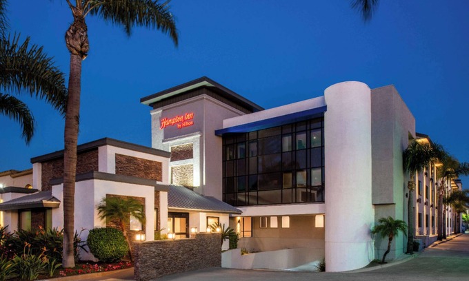East Side Costa Mesa Hotel | Hampton Inn by Hilton Costa Mesa Newport Beach