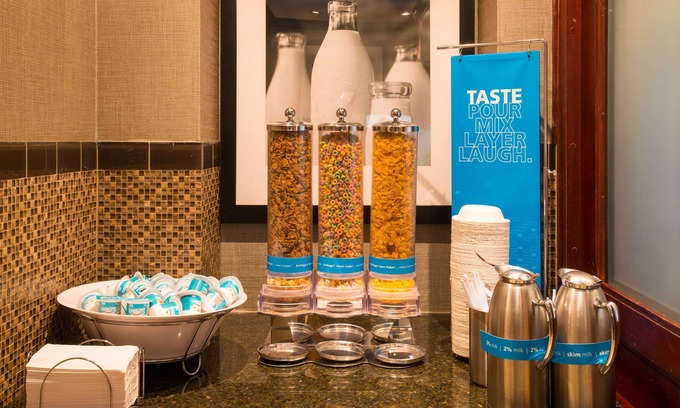 Sheridan Hotel | Hampton Inn by Hilton Toronto-Mississauga West