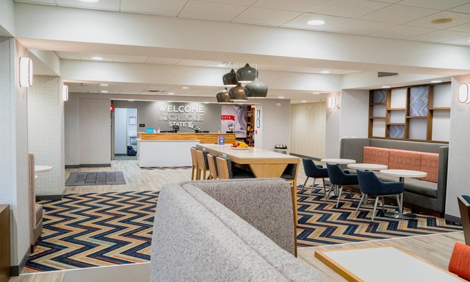 Gonzales Hotel | Hampton Inn Gonzales