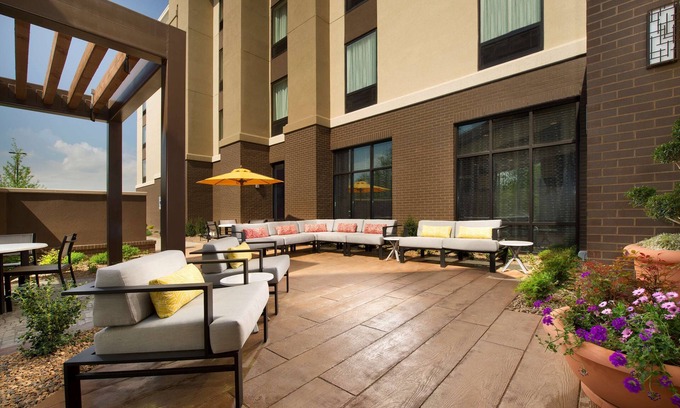 Lyndon Hotel | Hampton Inn Louisville East/Hurstbourne