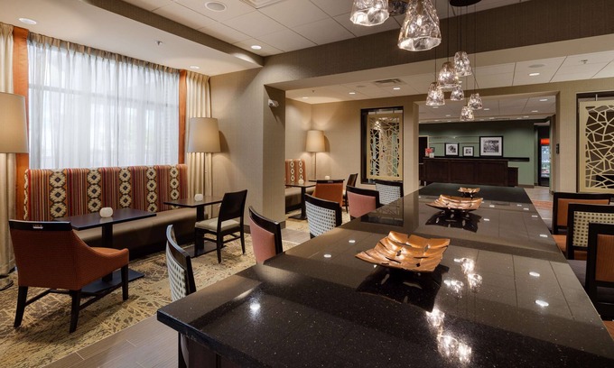 Morristown Hotel | Hampton Inn Morristown, I-81
