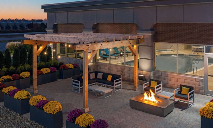 Orange Hotel | Hampton Inn & Suites Cleveland-Beachwood