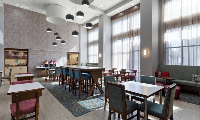 Dothan Hotel | Hampton Inn & Suites Dothan