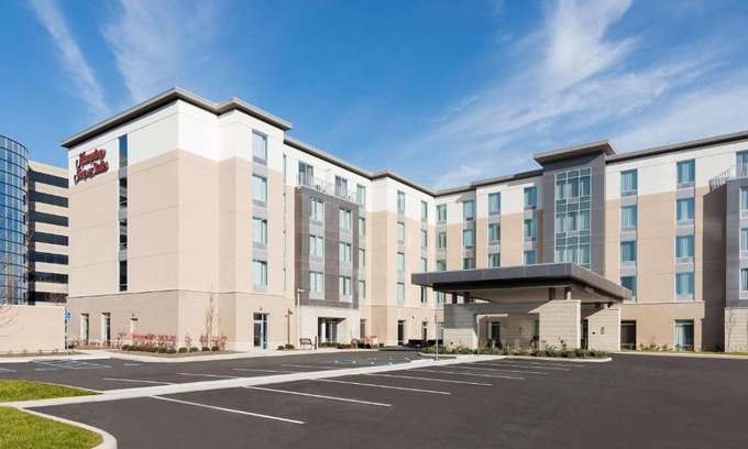 Indianapolis Hotel | Hampton Inn & Suites Indianapolis-Keystone, IN
