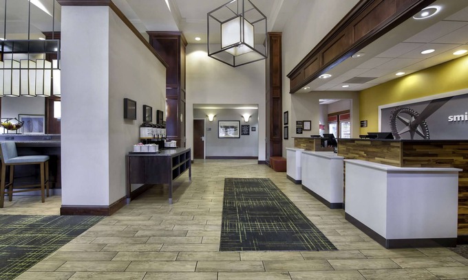 Jackson Hotel | Hampton Inn & Suites Jackson