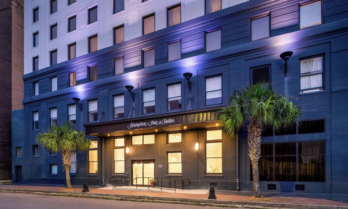Central Business District Hotel | Hampton Inn & Suites New Orleans Canal St. French Quarter
