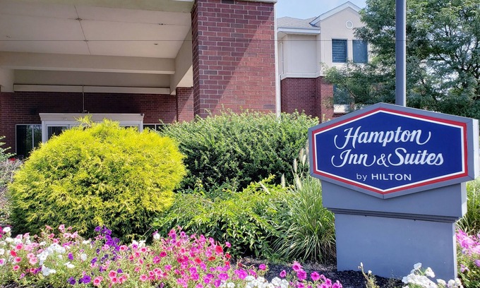 Morrisville Hotel | Hampton Inn & Suites Newtown