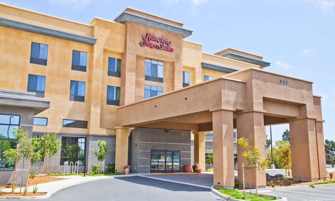 Salinas Hotel | Hampton Inn & Suites Salinas