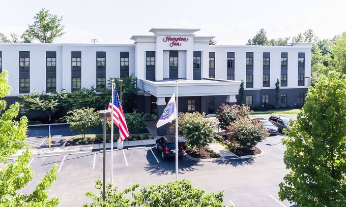 White House Hotel | Hampton Inn White House