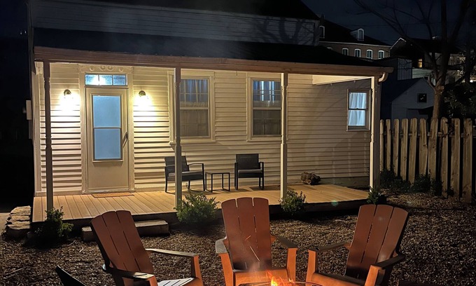 Hermann Cabaña | Hanna's Cottage in the Downtown Historic District of Hermann, Missouri