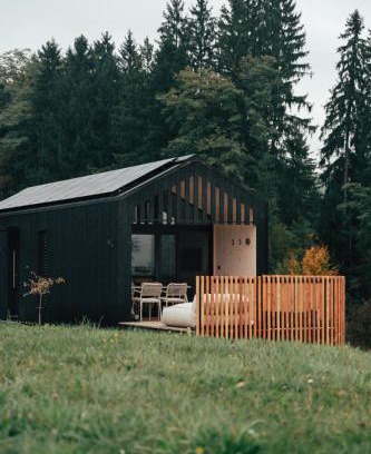 Eibiswald Casa | Hapfn Tiny House am Aichberg mit Hot Tub und Blick ins Grüne