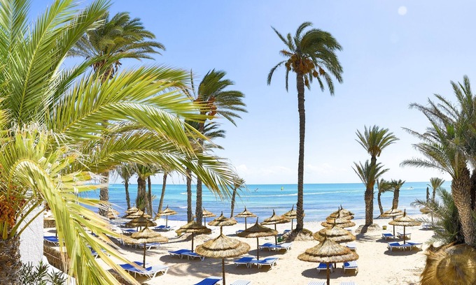 Aghir Hotel | Hari Club Beach Resort