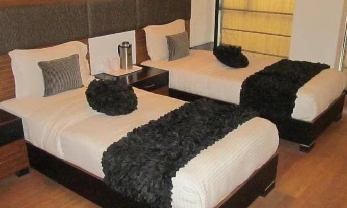 Lajpat Nagar Hotel | Hari's Court, Lajpat Nagar