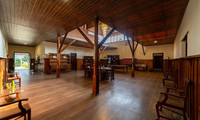 Valparai Hotel | Harris Holiday Inn