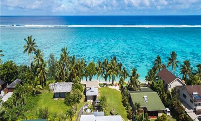 Tapere of Vaimaanga Cabaña | Have direct access to your own beachfront.