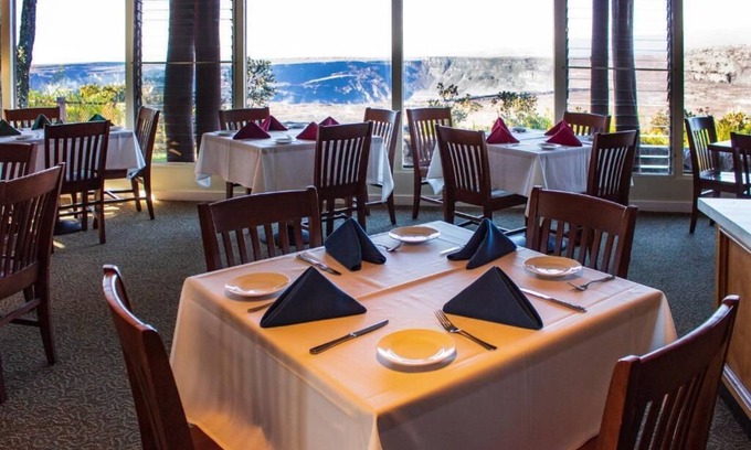 Volcano Hotel | Hawaii Volcano House