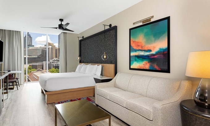 Downtown Atlanta Complejo | Heart of Downtown Atlanta Resort with Pool & Bar