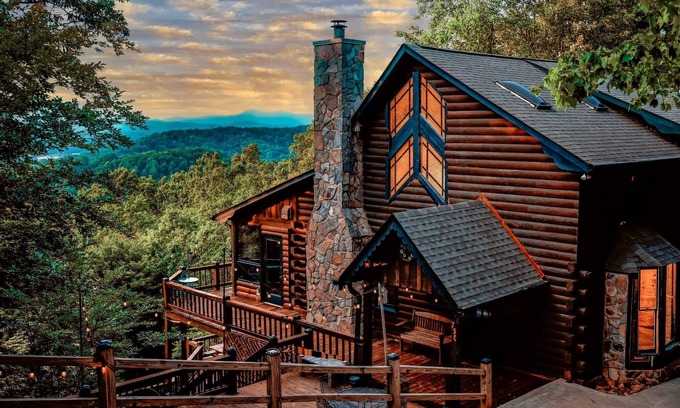 My Mountain Cabina | Heinrich's Hideaway Blue Ridge, GA