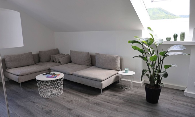 Bissingen an der Teck Apartamento | Helle und Moderne Wohnung