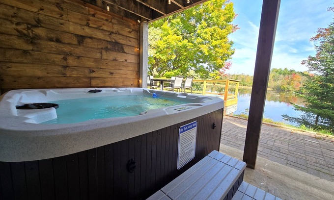 Mountain Cabaña | Heron's Nest: UTV Trails, Game Room, Pontoon & Kayak Rentals, & More