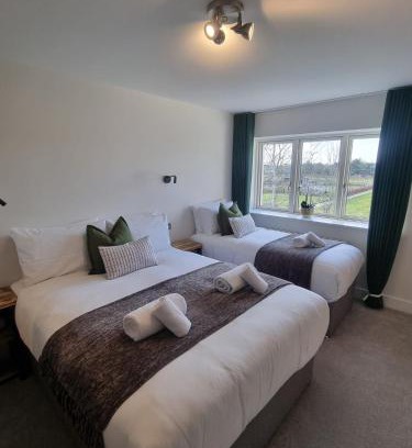 Malahide Casa | Hidden Acres- Room with Double & Single Bed, Malahide